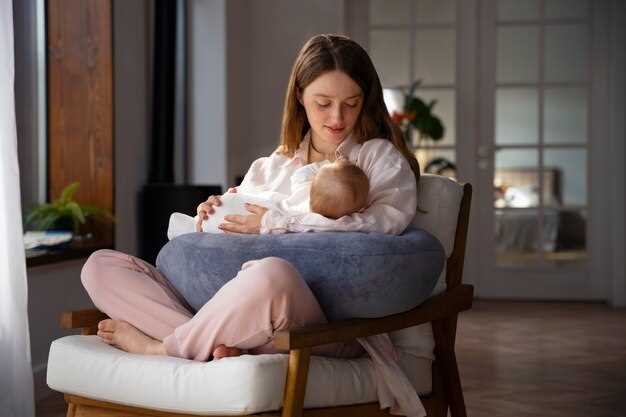 Правильная помощь новорожденному со стулом